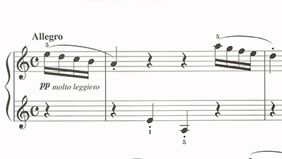 「新版 みんなのオルガン・ピアノの本 4」 「おばけやしき」の楽譜の画像1